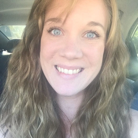 Meet your Posher, Staci - Picture 1 of 1